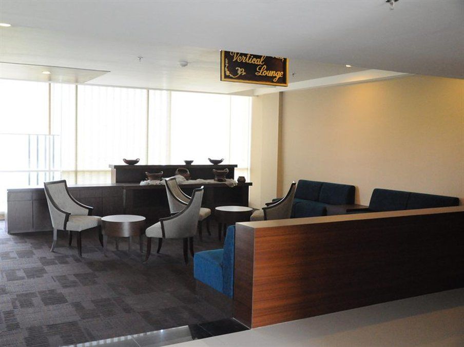 Grand Cakra Hotel Malang Exterior foto